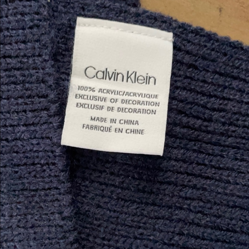 Calvin Klein men’s scarf - Picture 2 of 3